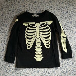 h&m glow in the dark skeleton shirt